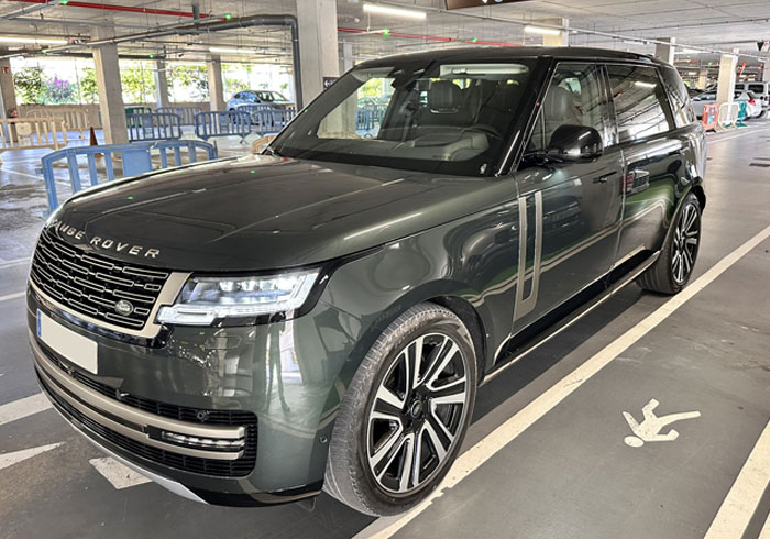 Range Rover Vogue 7 Seater - Rent Range Rover Vogue Ibiza - Rent Luxury Car Ibiza - Rent Range Rover Vogue 7 Seater Ibiza - Luxury SUV Rental Ibiza